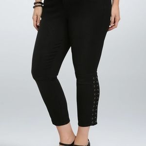 Torrid Size 18R Black Skinny Jean w/ Lace-up Sizes